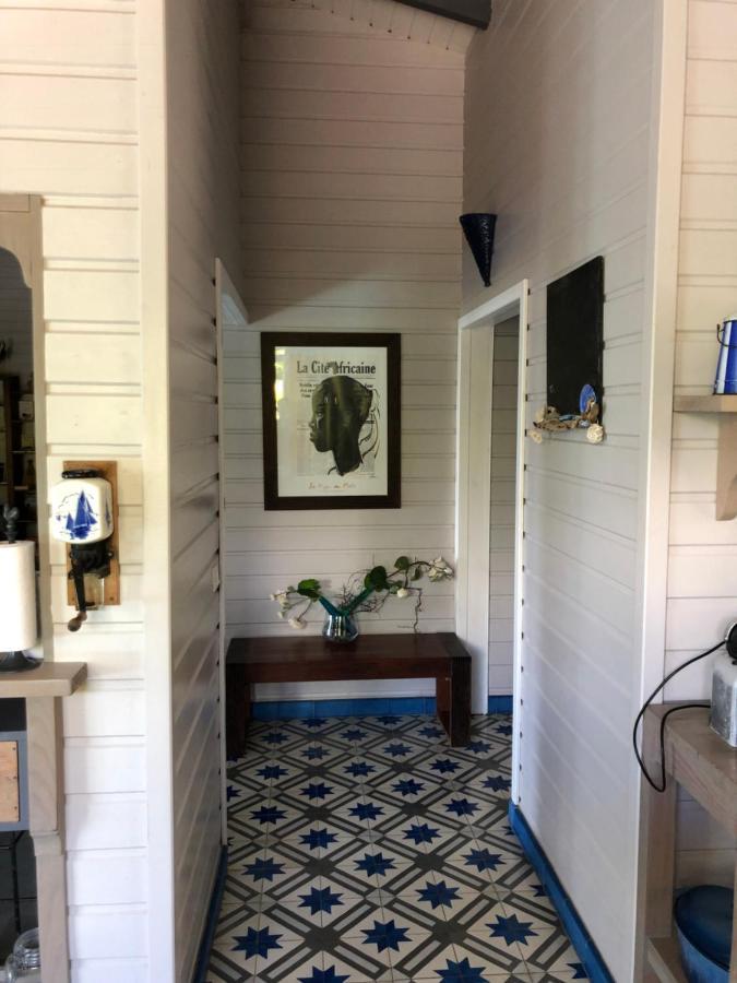 La Maison Bleue - Les Hauts De La Baie Terre-de-Bas المظهر الخارجي الصورة